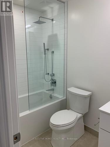 4009 - 20 Lombard Street, Toronto, ON - Indoor Photo Showing Bathroom
