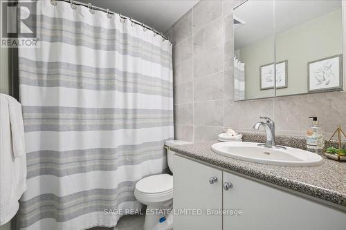 #1107 -15 Maplewood Ave, Toronto, ON - Indoor Photo Showing Bathroom