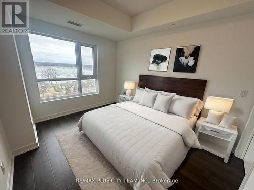 405 - 56 Lakeside Terrace, Barrie, ON - Indoor Photo Showing Bedroom