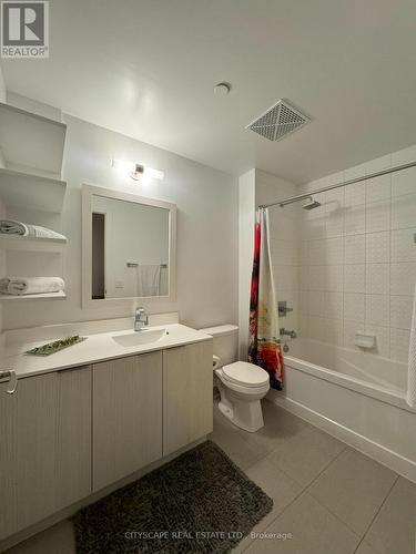 506 - 56 Annie Craig Drive, Toronto, ON - Indoor Photo Showing Bathroom