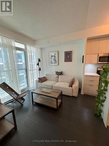 #506 -56 Annie Craig Dr, Toronto, ON - Indoor Photo Showing Living Room
