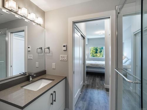 508-20 Barsby Ave, Nanaimo, BC - Indoor Photo Showing Bathroom