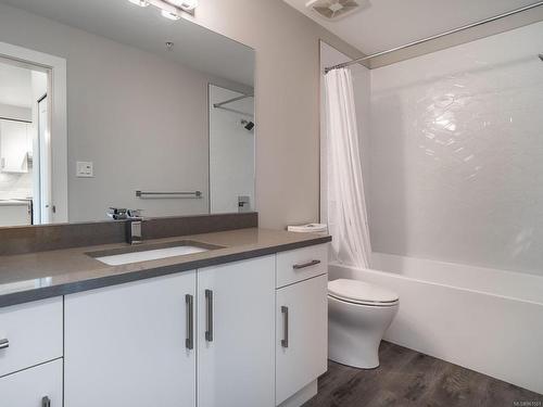 508-20 Barsby Ave, Nanaimo, BC - Indoor Photo Showing Bathroom