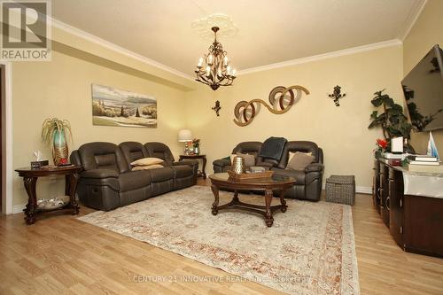 6565 Song Bird Cres, Mississauga, ON - Indoor Photo Showing Living Room