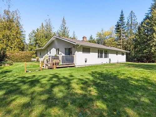 621 Cherry Point Rd, Cobble Hill, BC - Outdoor