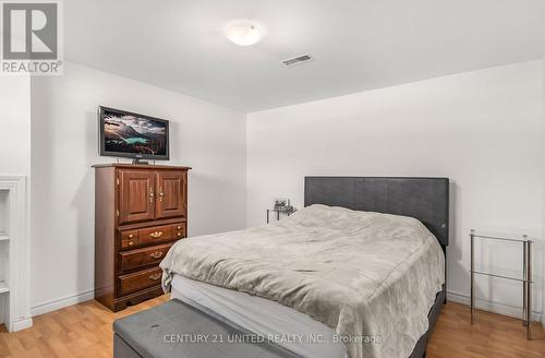 225 Pleasant Pt Rd, Kawartha Lakes, ON - Indoor Photo Showing Bedroom