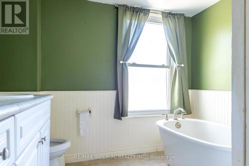 1317 York Rd, Niagara-On-The-Lake, ON - Indoor Photo Showing Bathroom