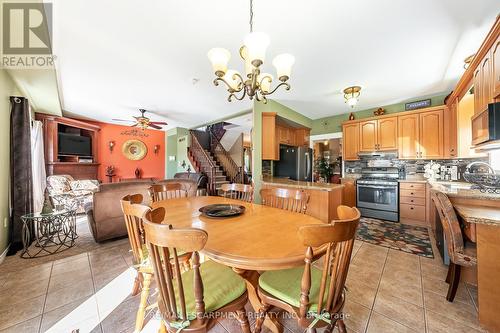25 Richdale Drive, Hamilton, ON - Indoor Photo Showing Dining Room