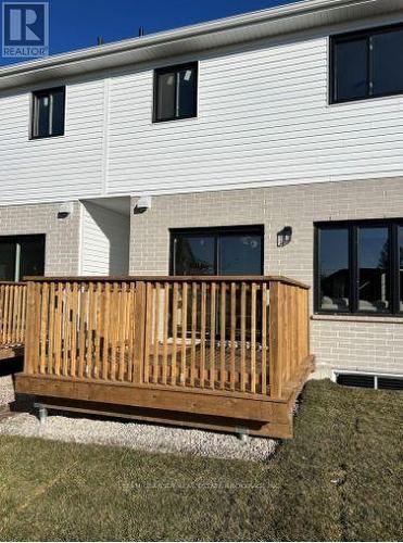 Blkc#12 - 1539 Chickadee Trail, London, ON - Outdoor With Deck Patio Veranda With Exterior