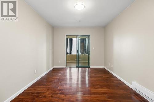 402 6963 Victoria Drive, Vancouver, BC - Indoor Photo Showing Other Room