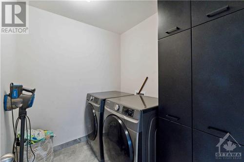 248 Shuttleworth Drive, Ottawa, ON - Indoor Photo Showing Laundry Room
