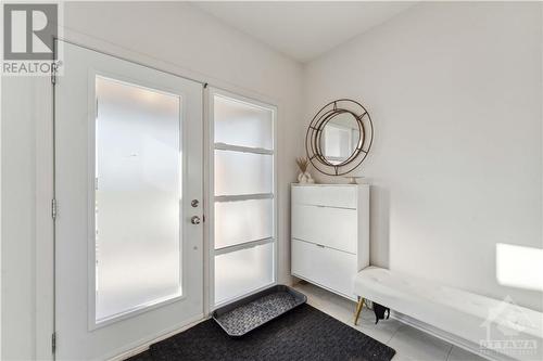 248 Shuttleworth Drive, Ottawa, ON - Indoor Photo Showing Other Room