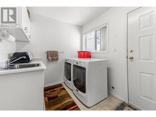 626 Ponderosa Road, Oliver, BC - Indoor Photo Showing Laundry Room