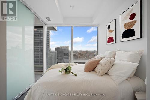 3313 - 3 Gloucester Street, Toronto, ON - Indoor Photo Showing Bedroom