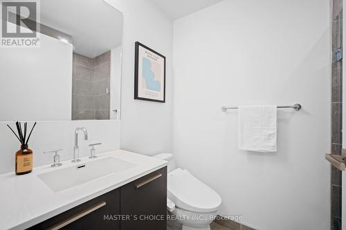 3313 - 3 Gloucester Street, Toronto, ON - Indoor Photo Showing Bathroom