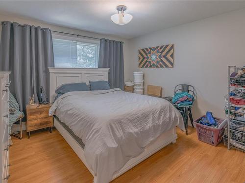 2143 Duggan Rd, Nanaimo, BC - Indoor Photo Showing Bedroom