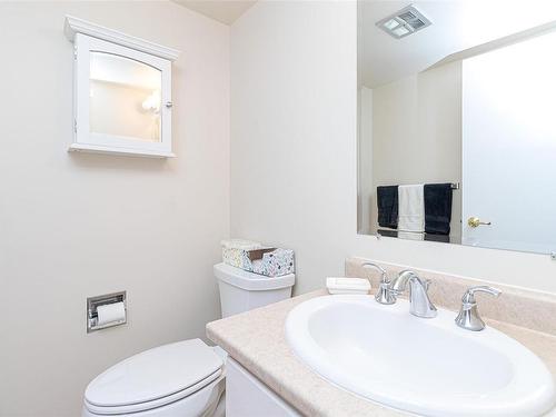 101-2125 Oak Bay Ave, Oak Bay, BC - Indoor Photo Showing Bathroom