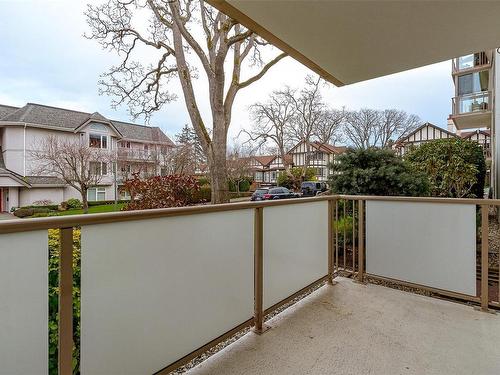 101-2125 Oak Bay Ave, Oak Bay, BC - Outdoor With Exterior