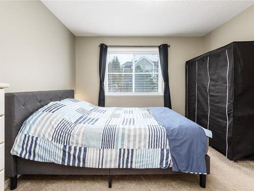 102-129 Back Rd, Courtenay, BC - Indoor Photo Showing Bedroom