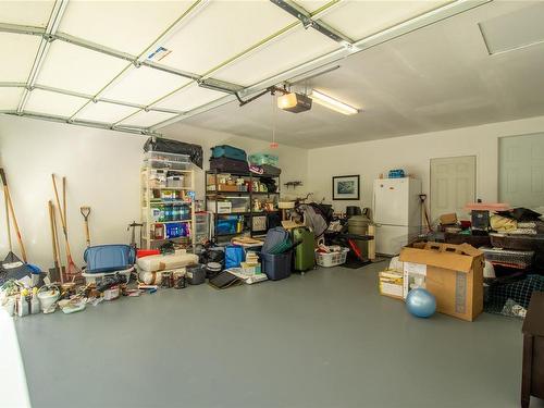 4608 Ketch Rd, Pender Island, BC - Indoor Photo Showing Garage