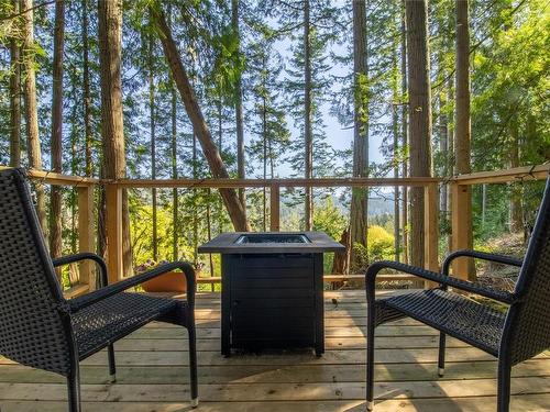 4608 Ketch Rd, Pender Island, BC - Outdoor With Exterior