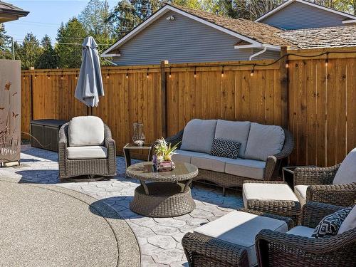 423 Craig St, Parksville, BC - Outdoor With Deck Patio Veranda With Exterior