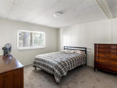 938 Avrill Rd, Langford, BC - Indoor Photo Showing Bedroom