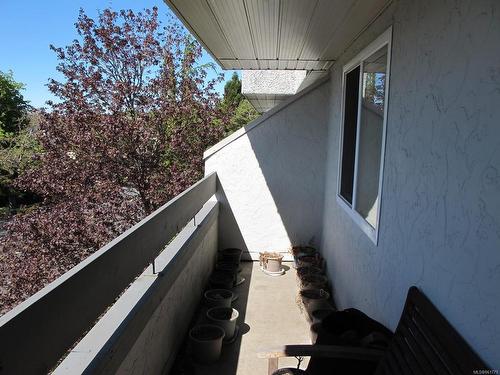 410-3235 Quadra St, Saanich, BC - Outdoor With Exterior