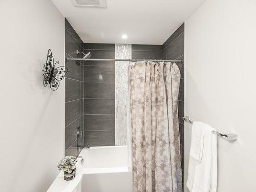 S313-1411 Cook St, Victoria, BC - Indoor Photo Showing Bathroom