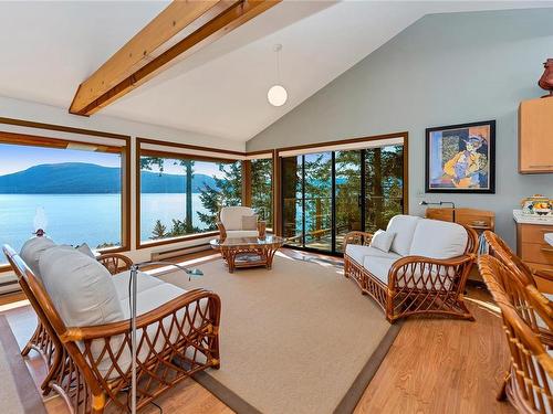 187 Quarry Dr, Salt Spring, BC - Indoor With Body Of Water