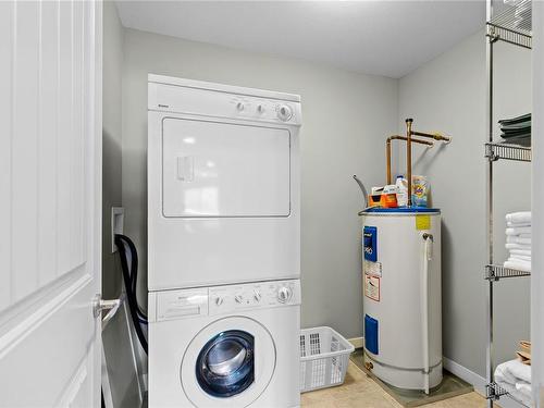 3-9624 Lakeshore Rd, Port Alberni, BC - Indoor Photo Showing Laundry Room