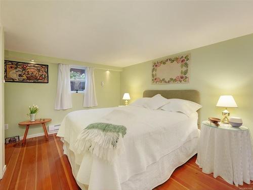 455 Victoria Ave, Oak Bay, BC - Indoor Photo Showing Bedroom