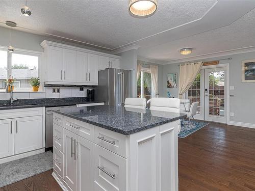 9559 Lapwing Pl, Sidney, BC - Indoor Photo Showing Kitchen