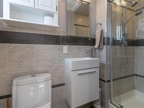 9559 Lapwing Pl, Sidney, BC - Indoor Photo Showing Bathroom