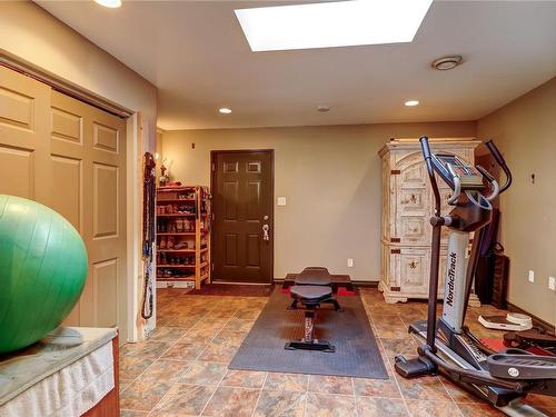 701 Nimpkish Heights Rd, Hyde Creek, BC - Indoor Photo Showing Gym Room