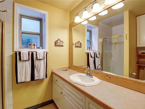701 Nimpkish Heights Rd, Hyde Creek, BC - Indoor Photo Showing Bathroom