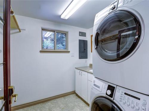 701 Nimpkish Heights Rd, Hyde Creek, BC - Indoor Photo Showing Laundry Room