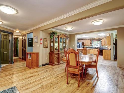 701 Nimpkish Heights Rd, Hyde Creek, BC - Indoor Photo Showing Dining Room