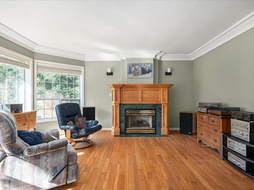 445 Fourneau Way, Parksville, BC - Indoor Photo Showing Living Room With Fireplace