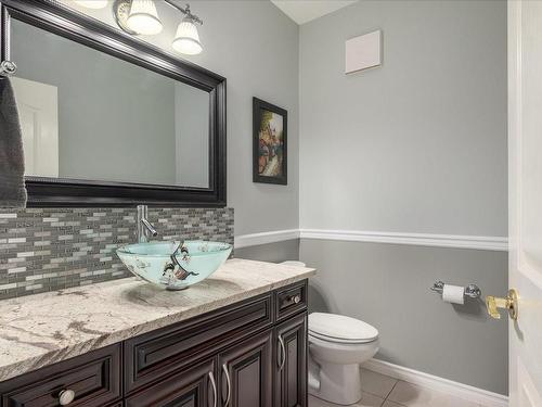 445 Fourneau Way, Parksville, BC - Indoor Photo Showing Bathroom