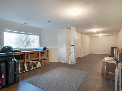 445 Fourneau Way, Parksville, BC - Indoor Photo Showing Other Room