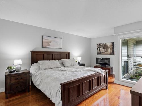 1150 Lee Rd, Parksville, BC - Indoor Photo Showing Bedroom