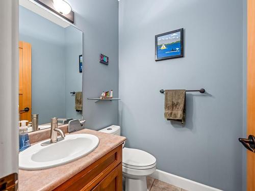 2339 Suffolk Cres, Courtenay, BC - Indoor Photo Showing Bathroom