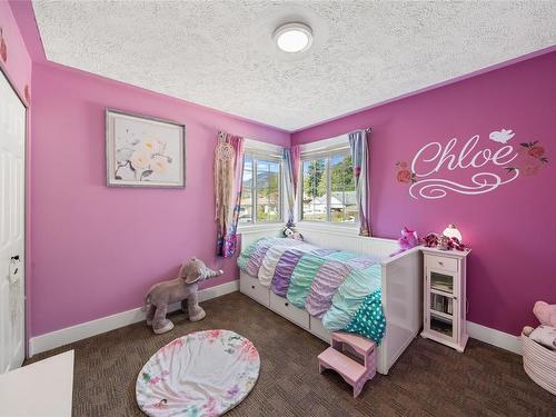 212 Cowichan Ave East, Lake Cowichan, BC - Indoor Photo Showing Bedroom
