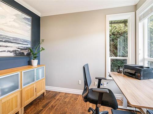 5803 Quarry Cres, Nanaimo, BC - Indoor Photo Showing Office