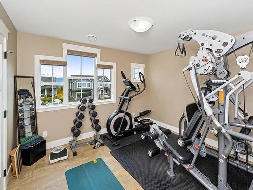 6343 Nevilane Dr, Duncan, BC - Indoor Photo Showing Gym Room