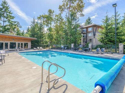 122E-1175 Resort Dr, Parksville, BC - Outdoor With In Ground Pool With Backyard
