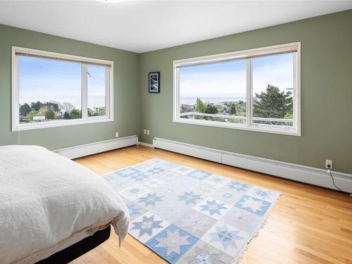 1357/1359 Bond St, Victoria, BC - Indoor Photo Showing Bedroom