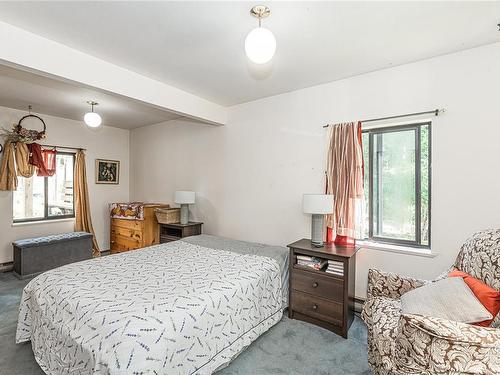 777 Beaver Point Rd, Salt Spring, BC - Indoor Photo Showing Bedroom