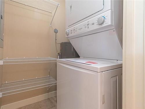411-623 Treanor Ave, Langford, BC - Indoor Photo Showing Laundry Room